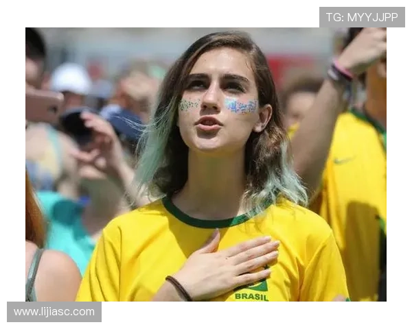 绑小辫的足球明星们如何用独特风格征服赛场与球迷的心