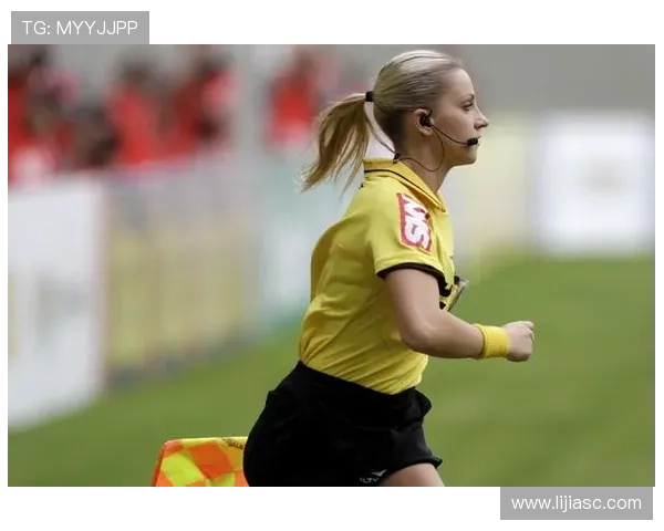 全球美女足球明星盘点她们在绿茵场上的风采与魅力